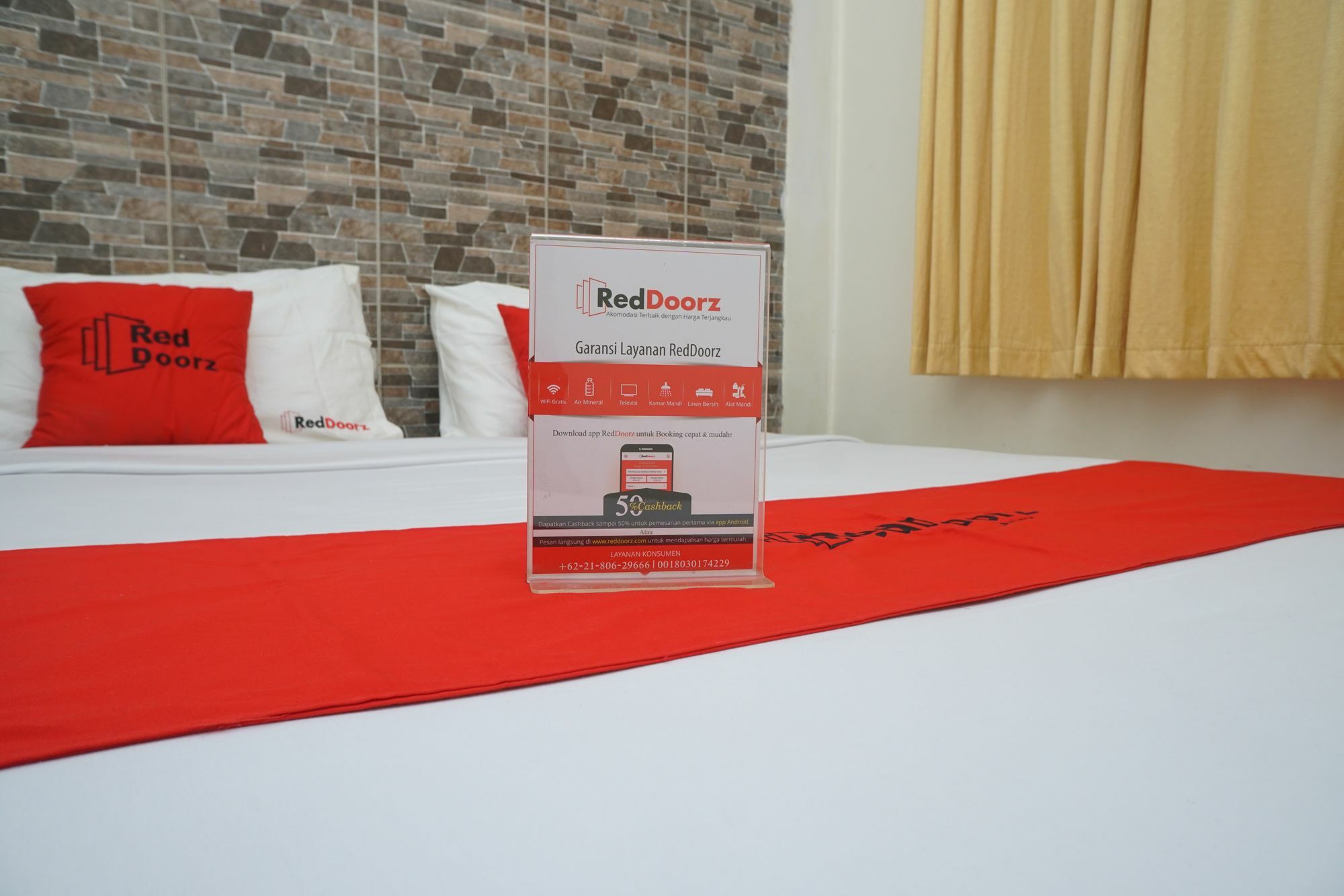 Reddoorz Plus @ Ciumbuleuit Area バンドゥン エクステリア 写真